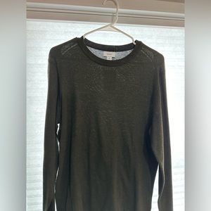 Men’s old navy sweater size medium